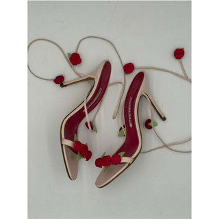 Manolo Blahnik Rose Heels (39.5)